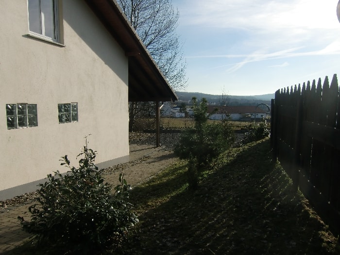 Der Weg zum Pfadfinderheim am Limes